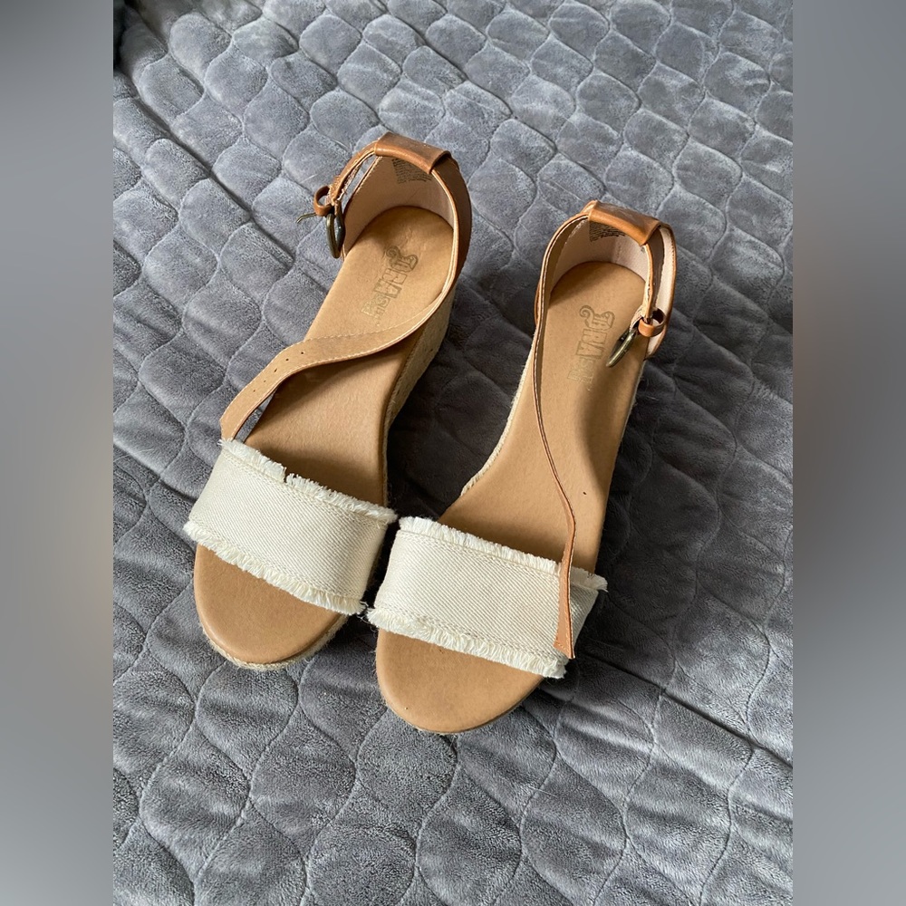 Perfect summer shoe!